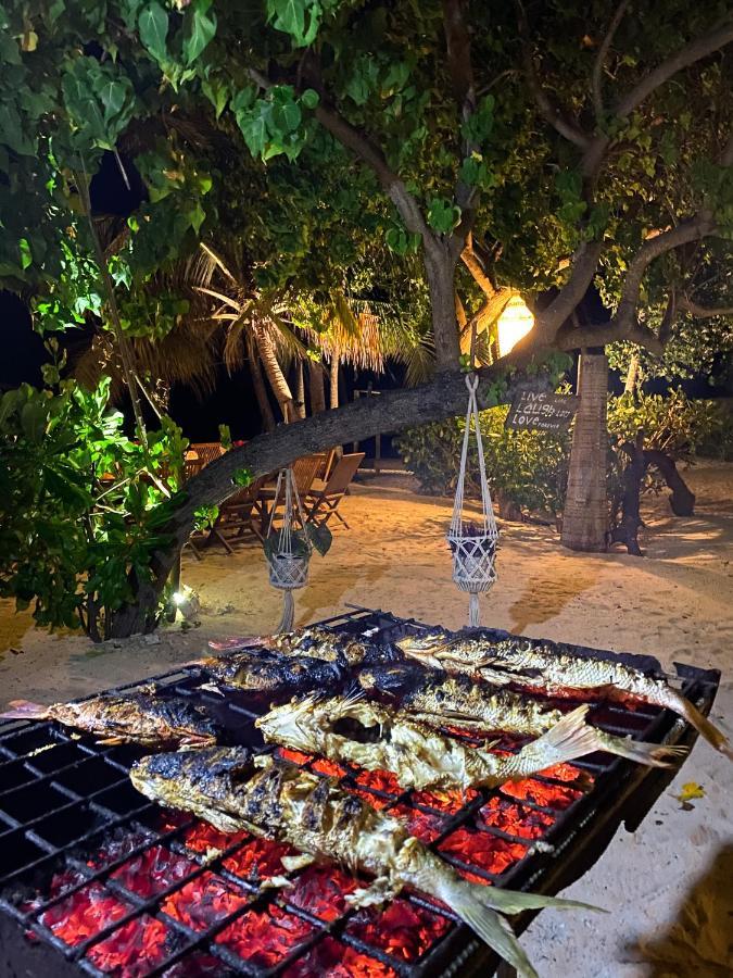Samura Maldives Guest House Thulusdhoo Exteriör bild