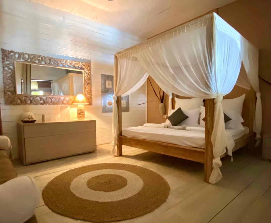 Samura Maldives Guest House Thulusdhoo Exteriör bild