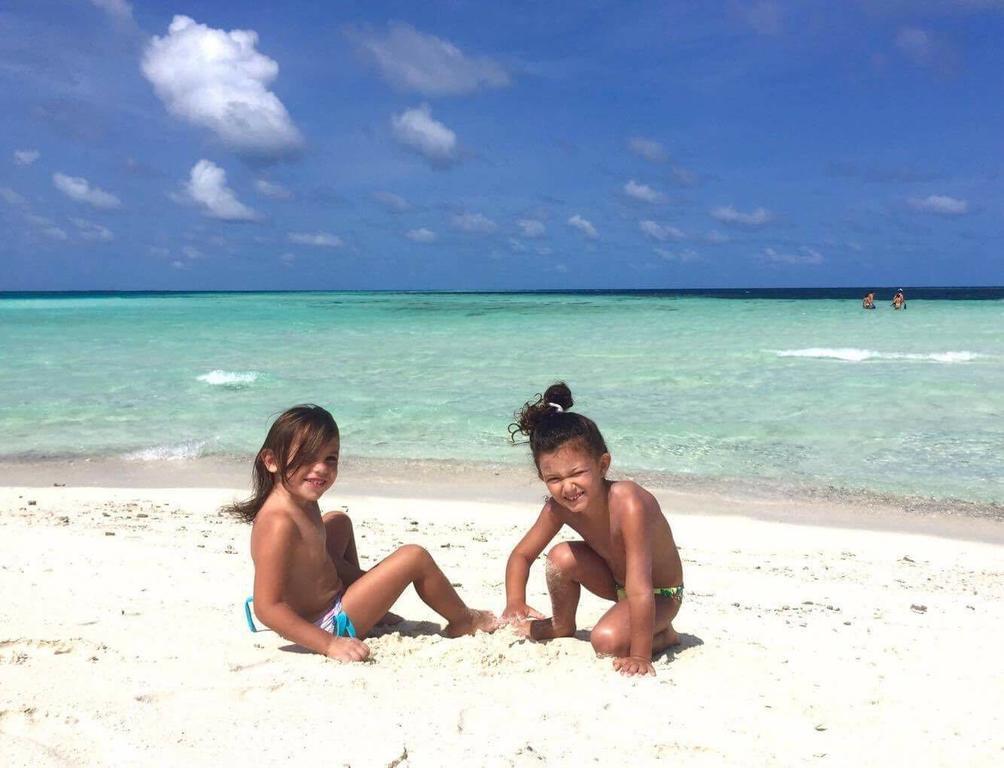 Samura Maldives Guest House Thulusdhoo Exteriör bild