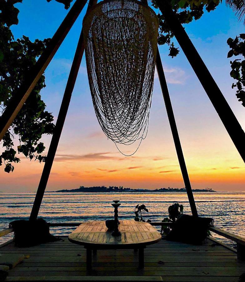 Samura Maldives Guest House Thulusdhoo Exteriör bild